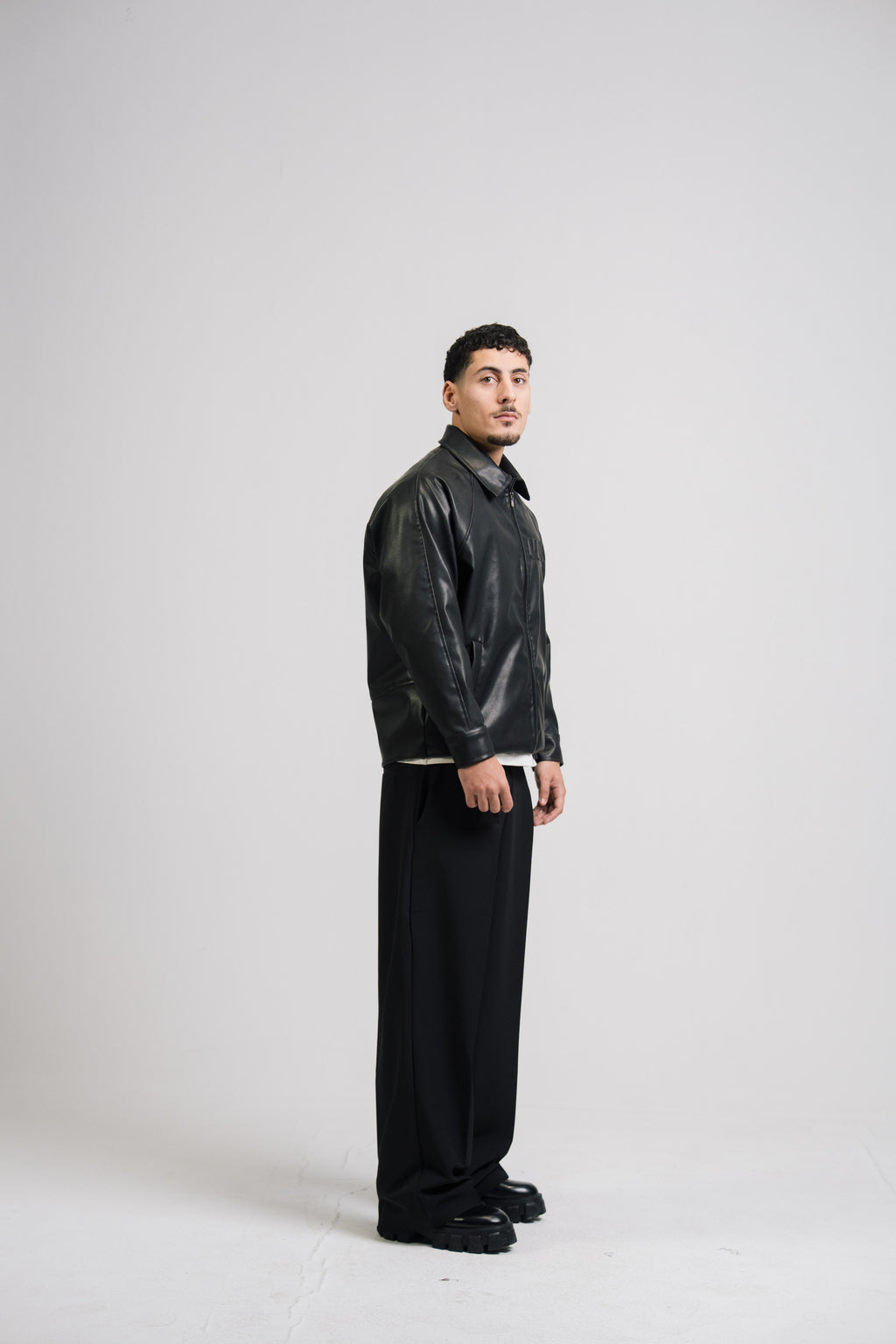 VIO Noir Pants