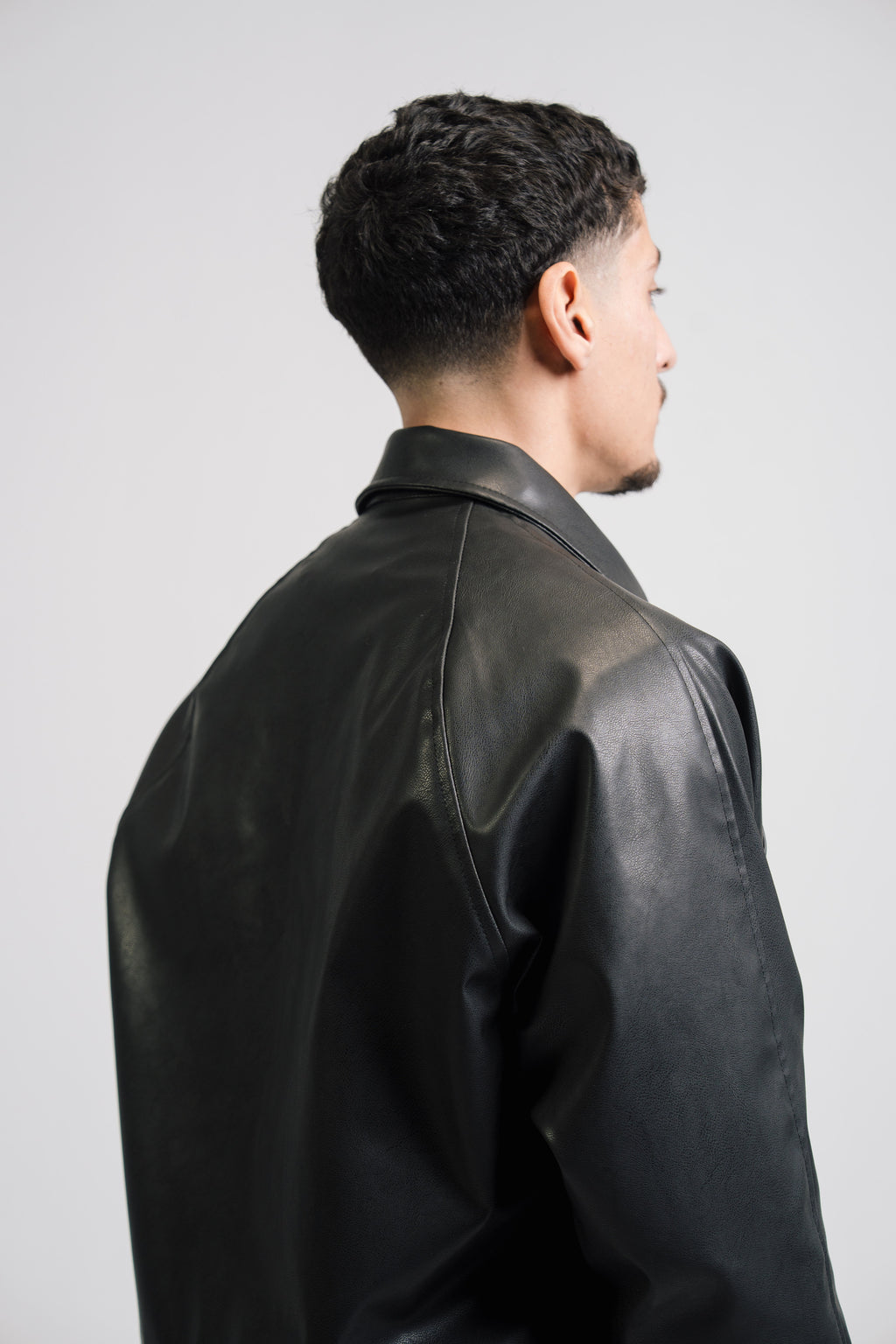 VIO-Leather jacket (Black)