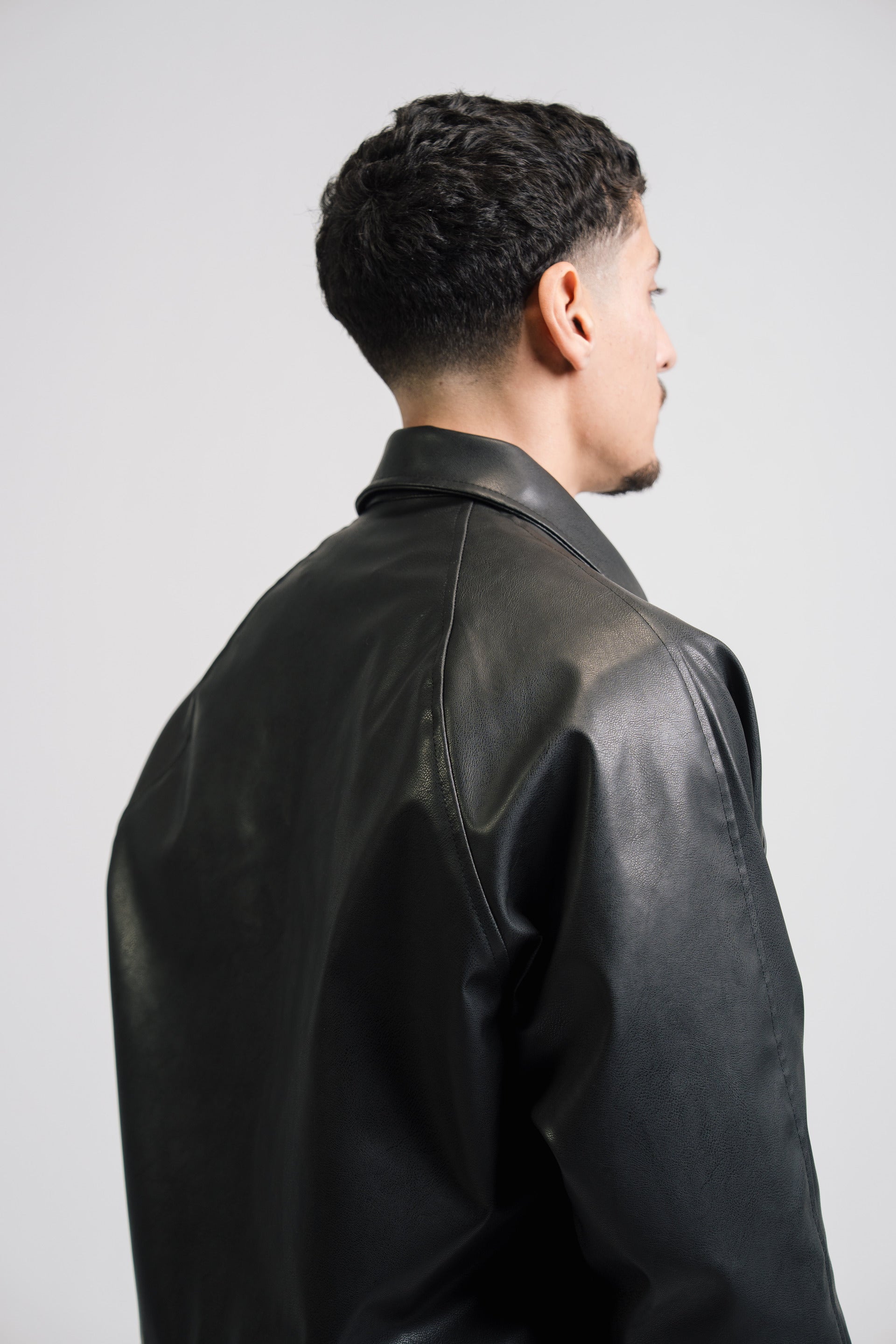 VIO-Leather jacket (Black)