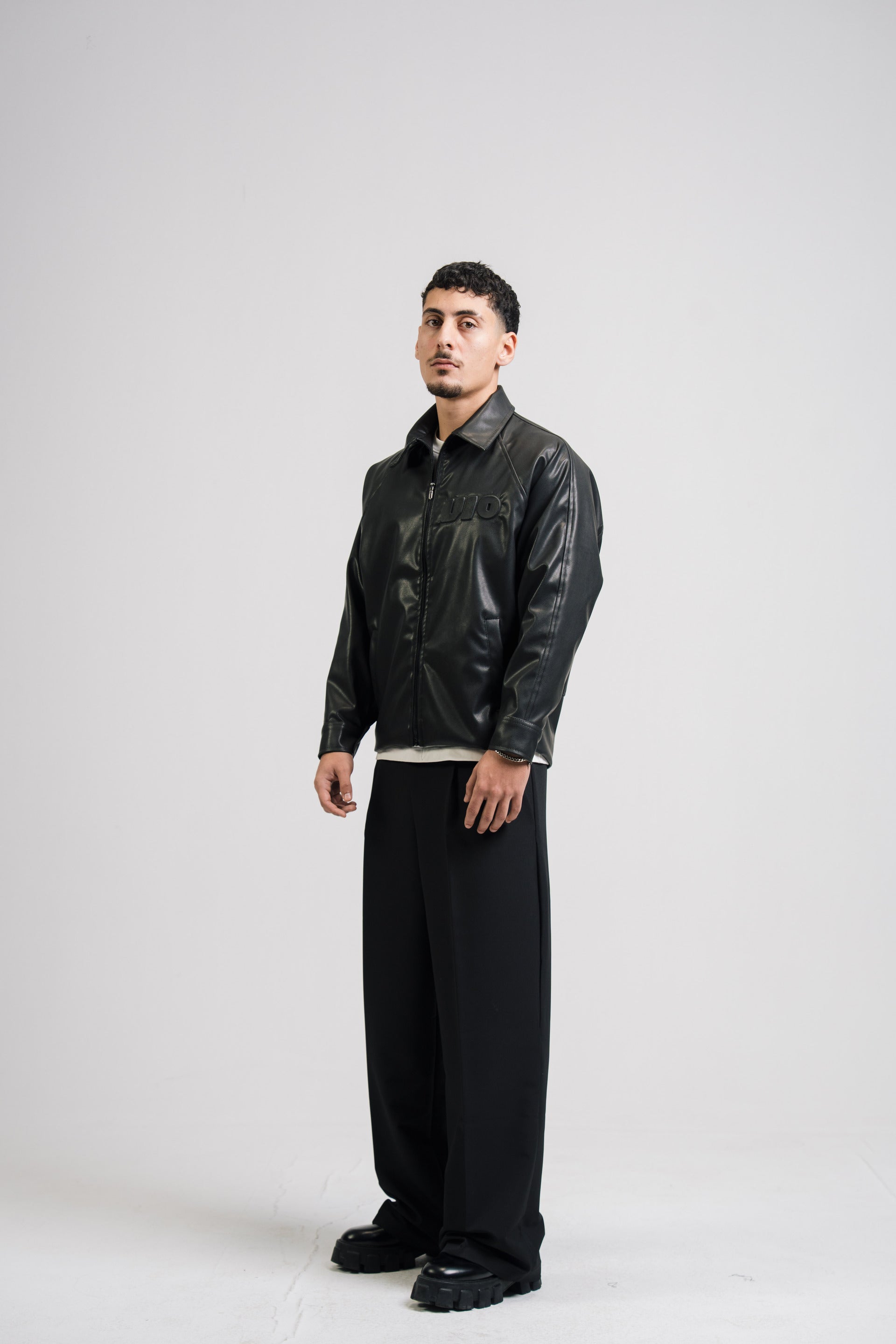 VIO-Leather jacket (Black)