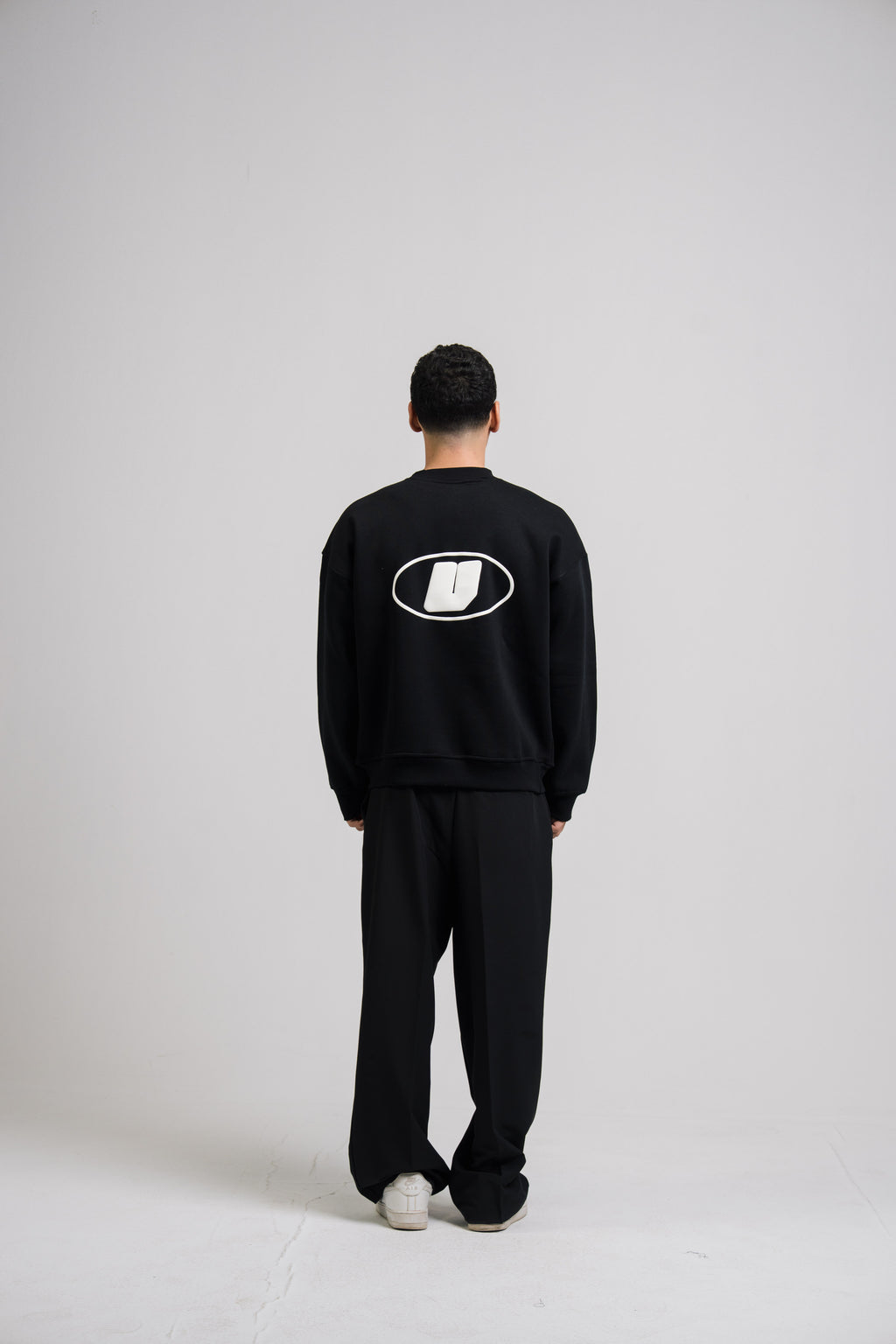 VIO-VOLUME V Crewneck